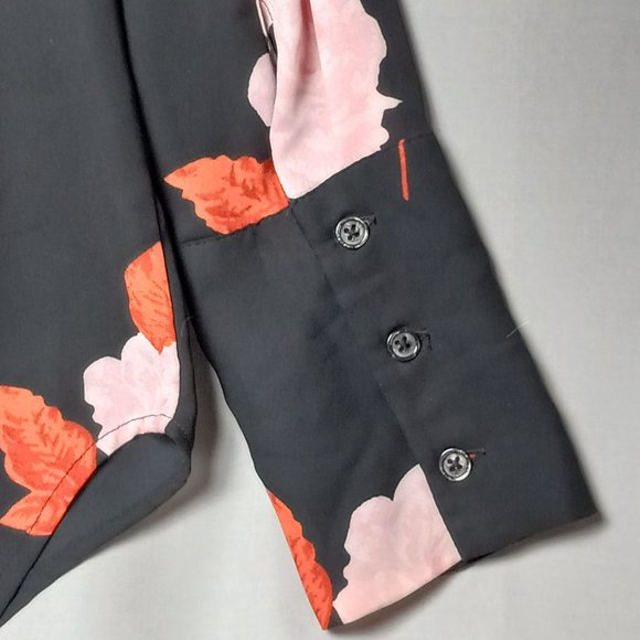Who What Wear Bold Floral Blouse‎ Sz XS Button Up Long Sleeve Button Detail - Picture 5 of 9
